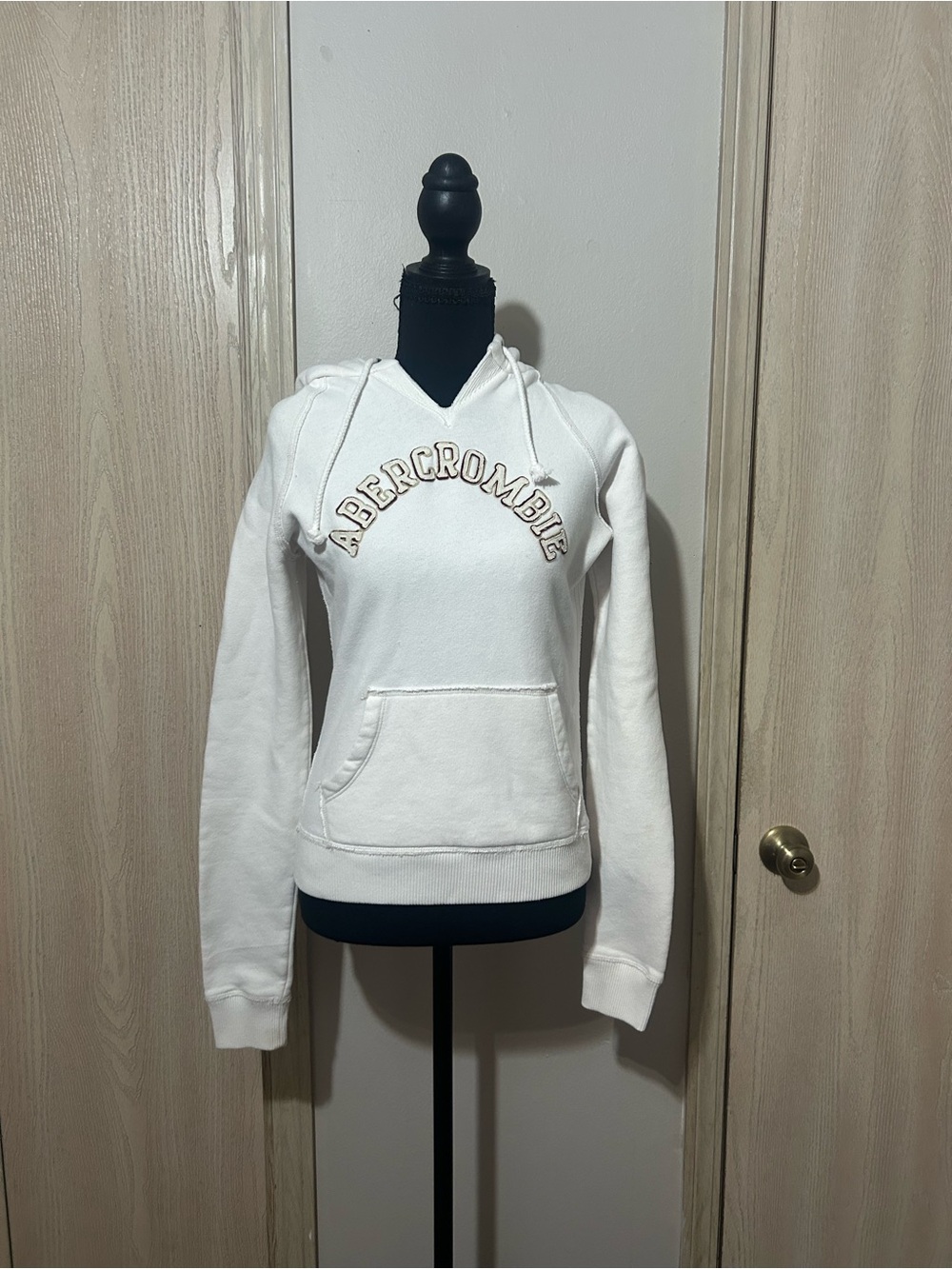 Abercrombie & Fitch Cream Pullover Hoodie with Arched Logo - Women